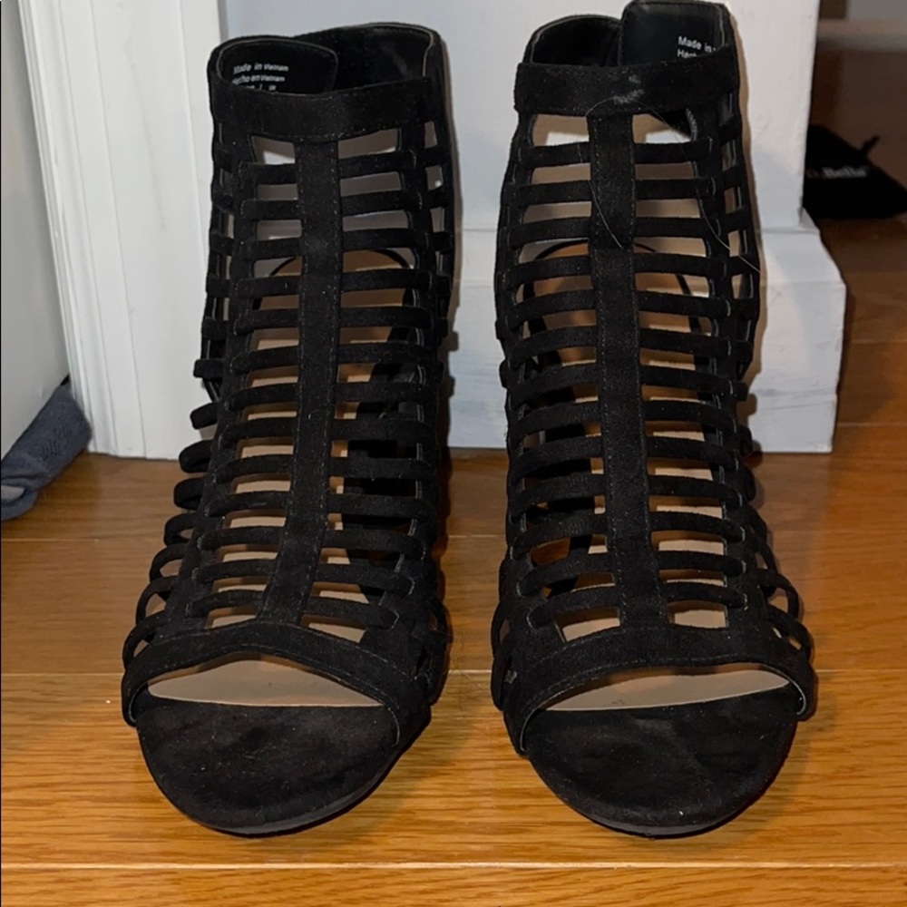 BRAND NEW BOOTIE